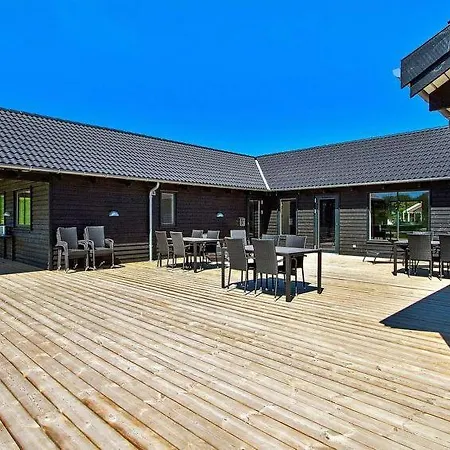 Ferienhaus Sleeps 20 Pool Wifi Vejby Strand